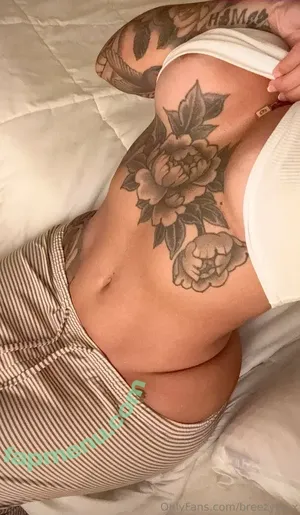 Breezyfoxx nude photo #0102