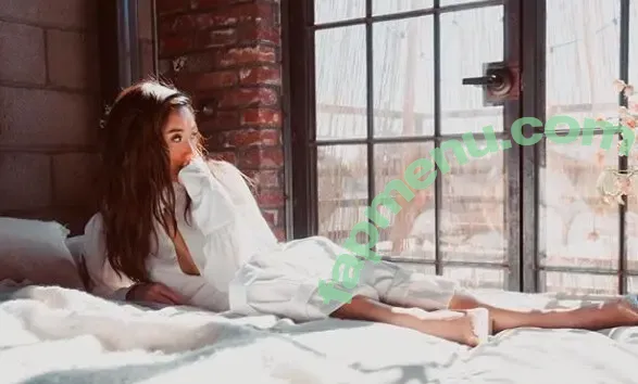 Brenda Song nude photo #0152 (brendasong)