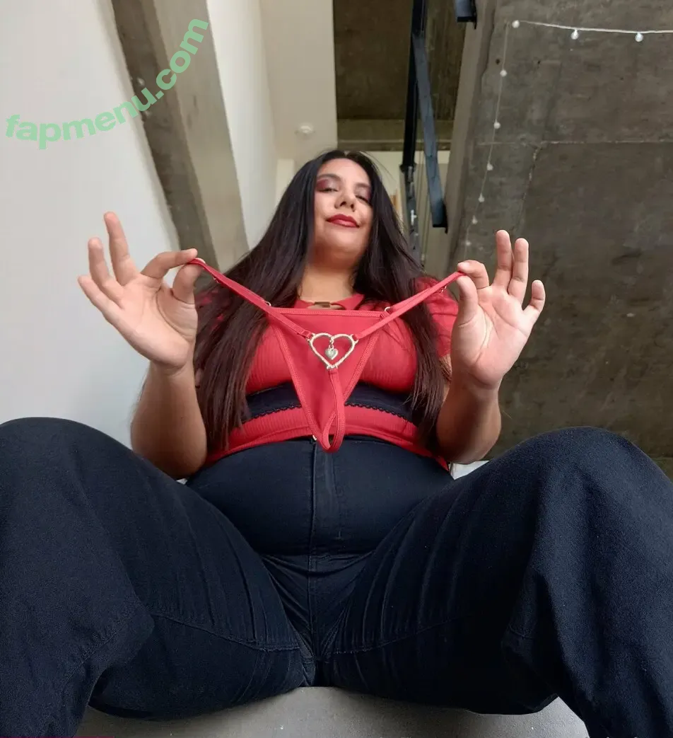 brendakohrs nude photo #0039 (brendaheartskoh)