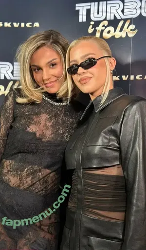 Breskvica / brrrreskvica nude photo #0024