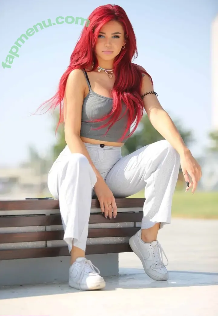 Breskvica nude photo #0001 (brrrreskvica)