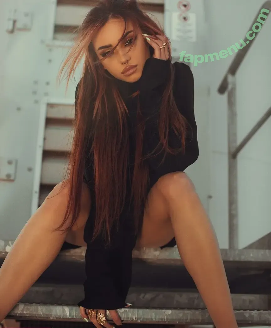 Breskvica nude photo #0002 (brrrreskvica)