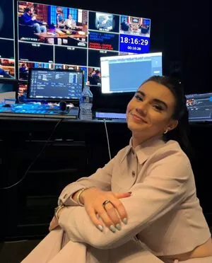 Brett Cooper / imbrettcooper nude photo #0115