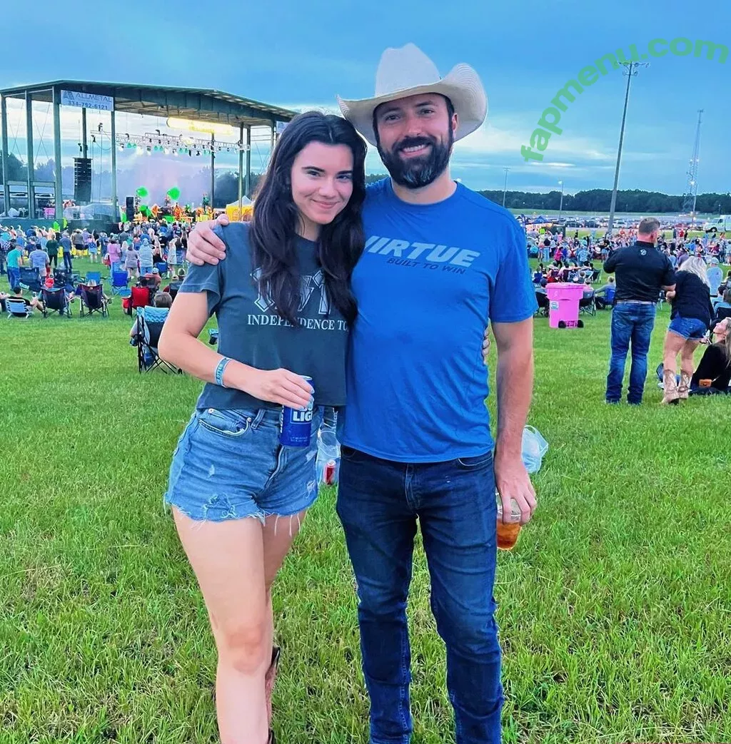 Brett Cooper nude photo #0024 (imbrettcooper)