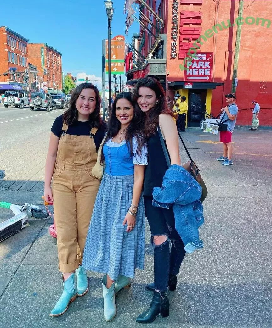 Brett Cooper nude photo #0041 (imbrettcooper)