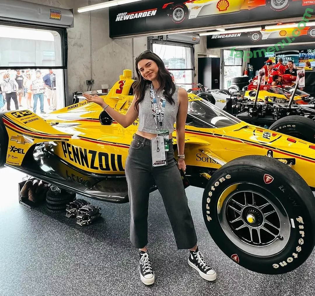 Brett Cooper nude photo #0099 (imbrettcooper)