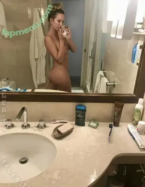 Brett Rossi / boringbarngirl / brettrossi / imbrettrossi nude photo #0325