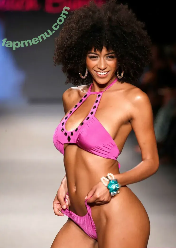 Briana Smith nude photo #0402 (brianaans / brianaas / brismith)