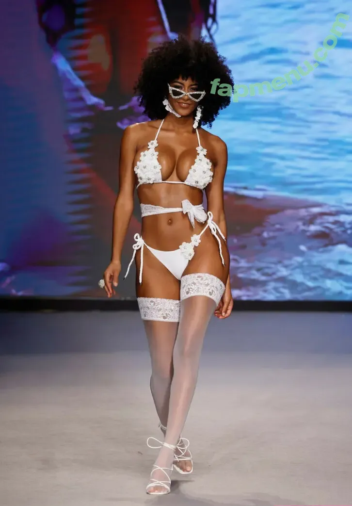 Briana Smith nude photo #0413 (brianaans / brianaas / brismith)