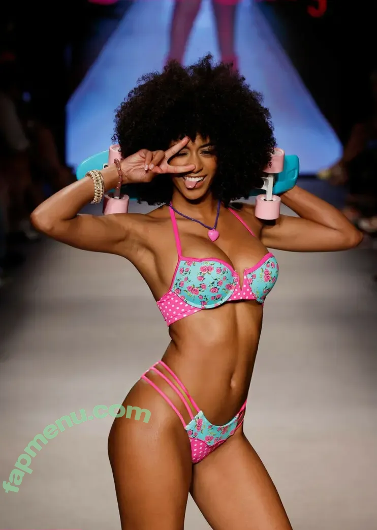 Briana Smith nude photo #0415 (brianaans / brianaas / brismith)