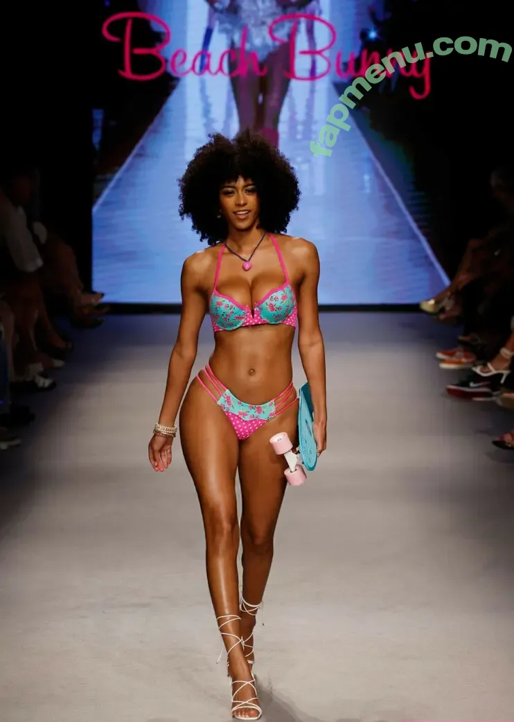 Briana Smith nude photo #0418 (brianaans / brianaas / brismith)