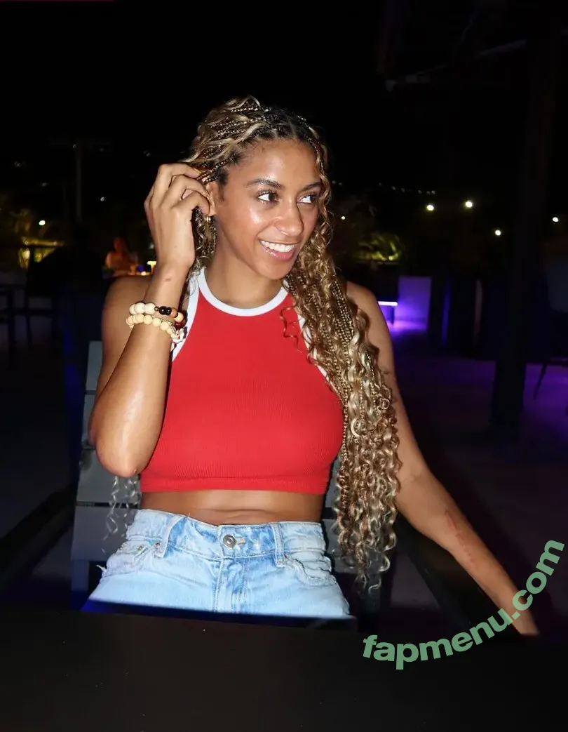 Briana Smith nude photo #0491 (brianaans / brianaas / brismith)