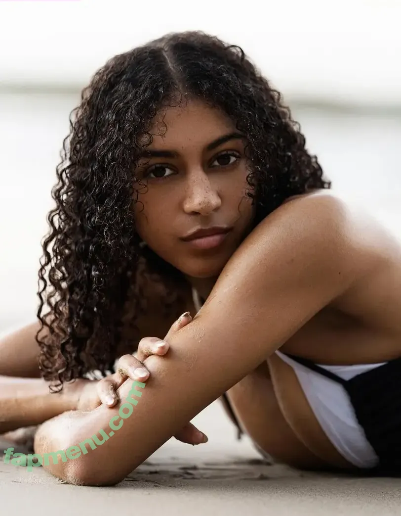 Briana Smith nude photo #0616 (brianaans / brianaas / brismith)