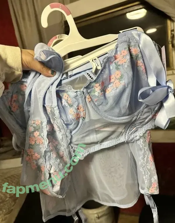 Brianna nude photo #0046 (Hadees / brianna_ / briannababe / itshades)