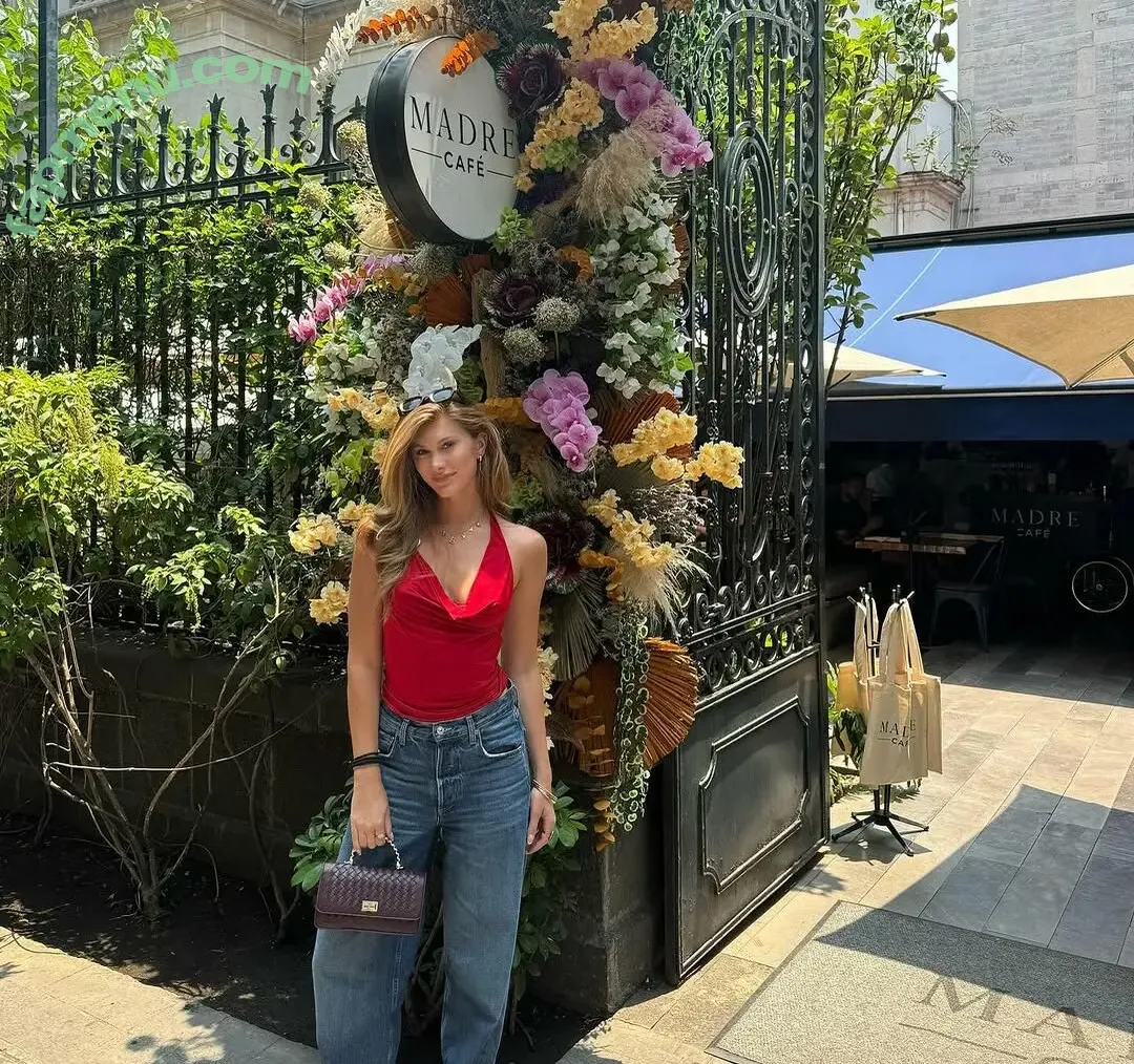 Brianna Duffield nude photo #0059 (briiduffield)