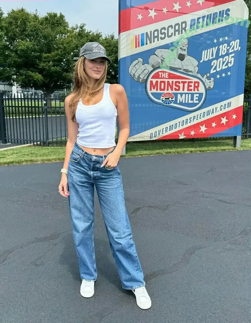 Brianna Duffield nude photo #0061 (briiduffield)