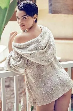 Brianna Hildebrand / briannahilde nude photo #0039