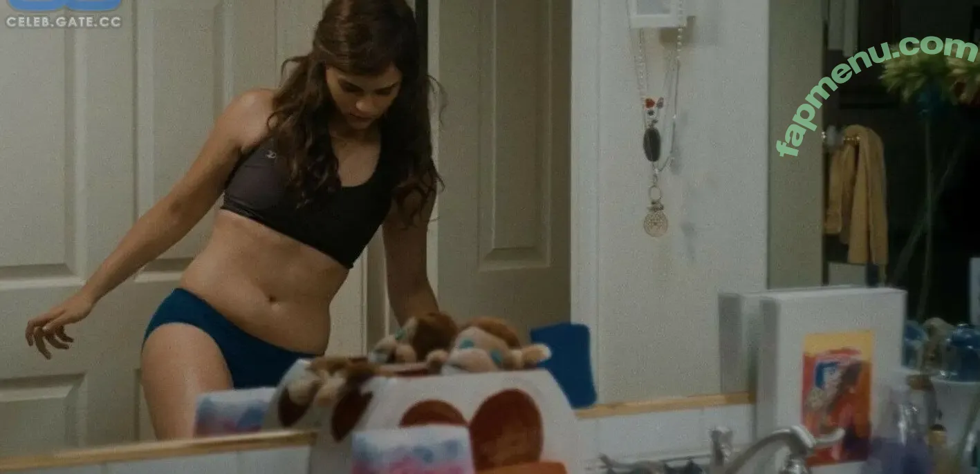 Brianna Hildebrand nude photo #0060 (briannahilde)