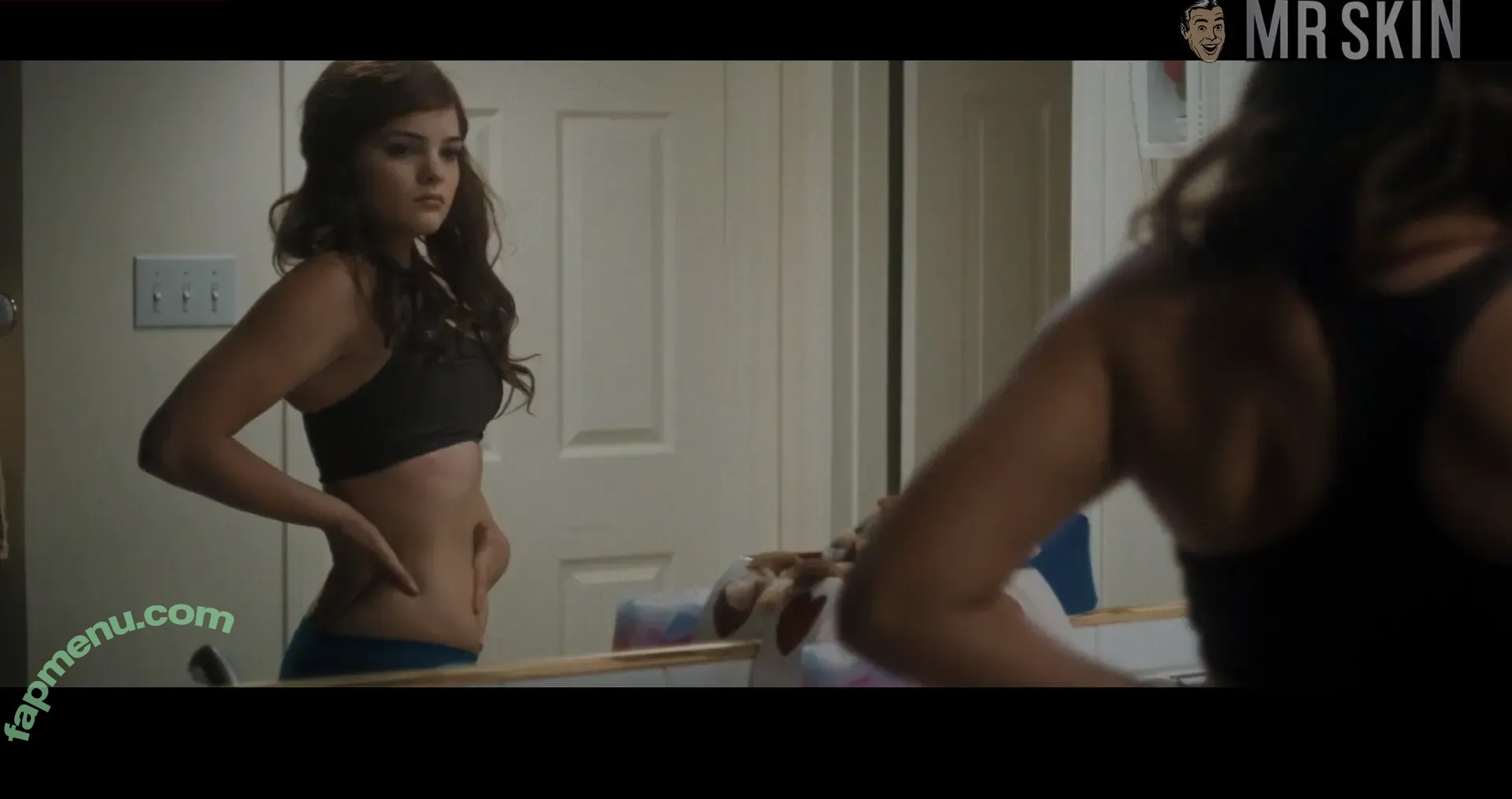 Brianna Hildebrand nude photo #0071 (briannahilde)