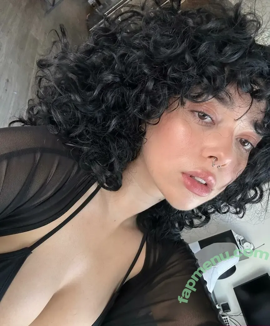 Briannagutz nude photo #0003 (kaijynx)