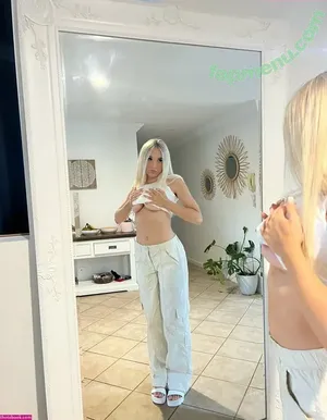  nude photo #0001
