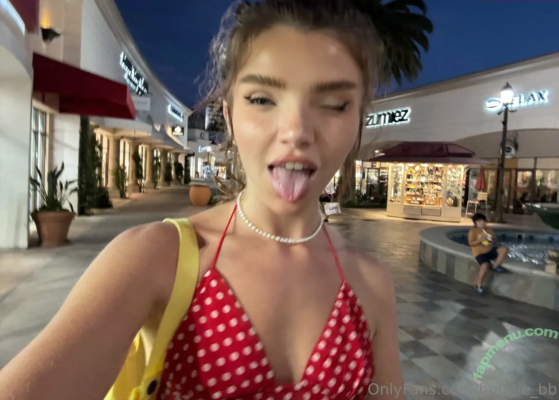 Brie Belle nude photo #0060 (blairesbigpp / briebellee)