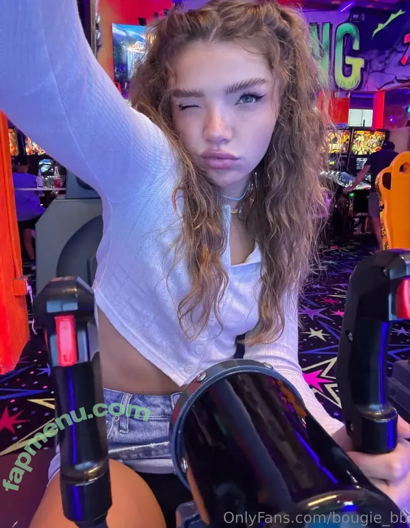 Brie Belle nude photo #0087 (blairesbigpp / briebellee)