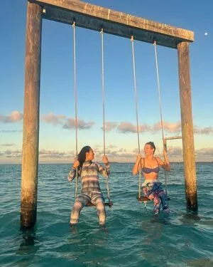 Brie Larson / brielarson nude photo #0001