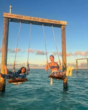 Brie Larson / brielarson nude photo #0002