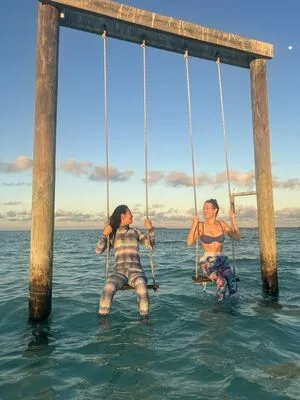 Brie Larson / brielarson nude photo #0005