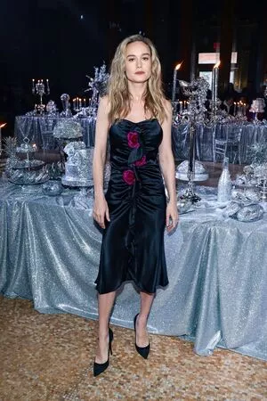 Brie Larson / brielarson nude photo #0006