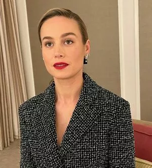 Brie Larson / brielarson nude photo #0027