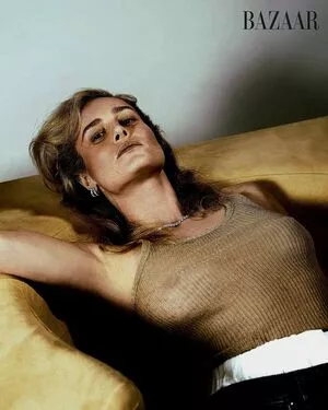 Brie Larson / brielarson nude photo #0056