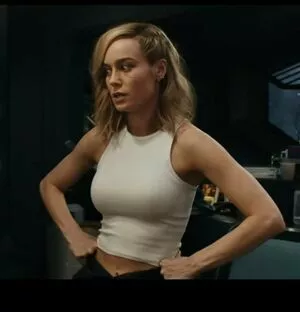 Brie Larson / brielarson nude photo #0064