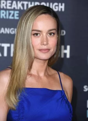 Brie Larson / brielarson nude photo #0065