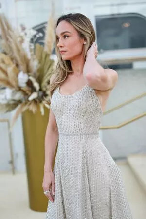 Brie Larson / brielarson nude photo #0078