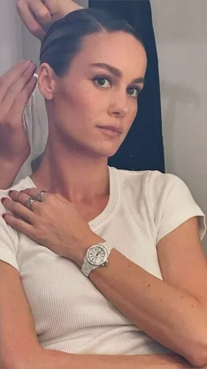 Brie Larson / brielarson nude photo #0136