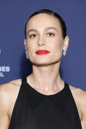 Brie Larson / brielarson nude photo #0146