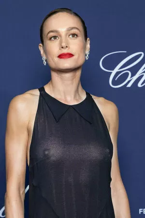 Brie Larson / brielarson nude photo #0169