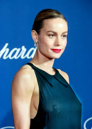 Brie Larson / brielarson nude photo #0183