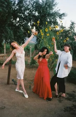 Brie Larson / brielarson nude photo #0281