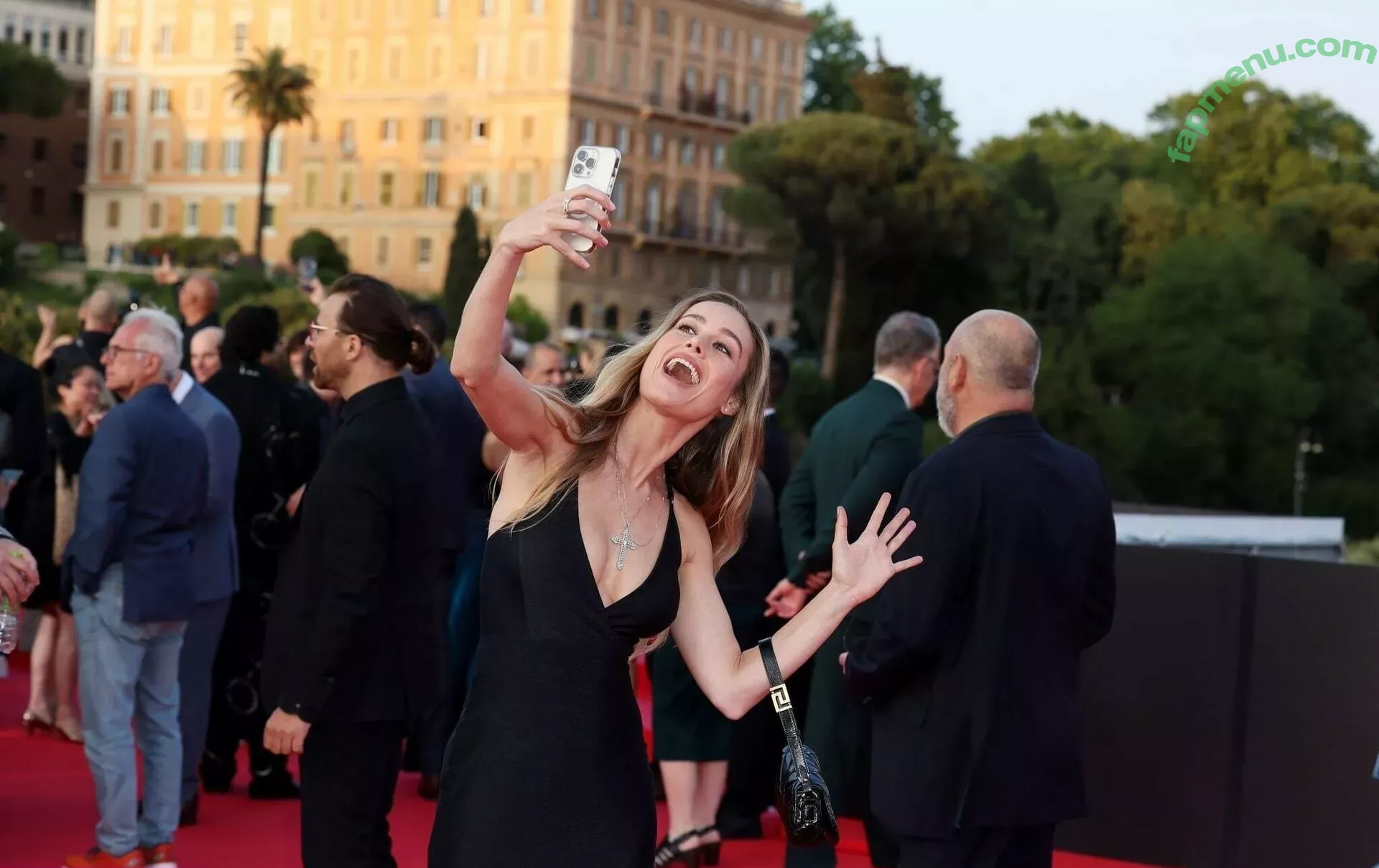 Brie Larson nude photo #0095 (brielarson)