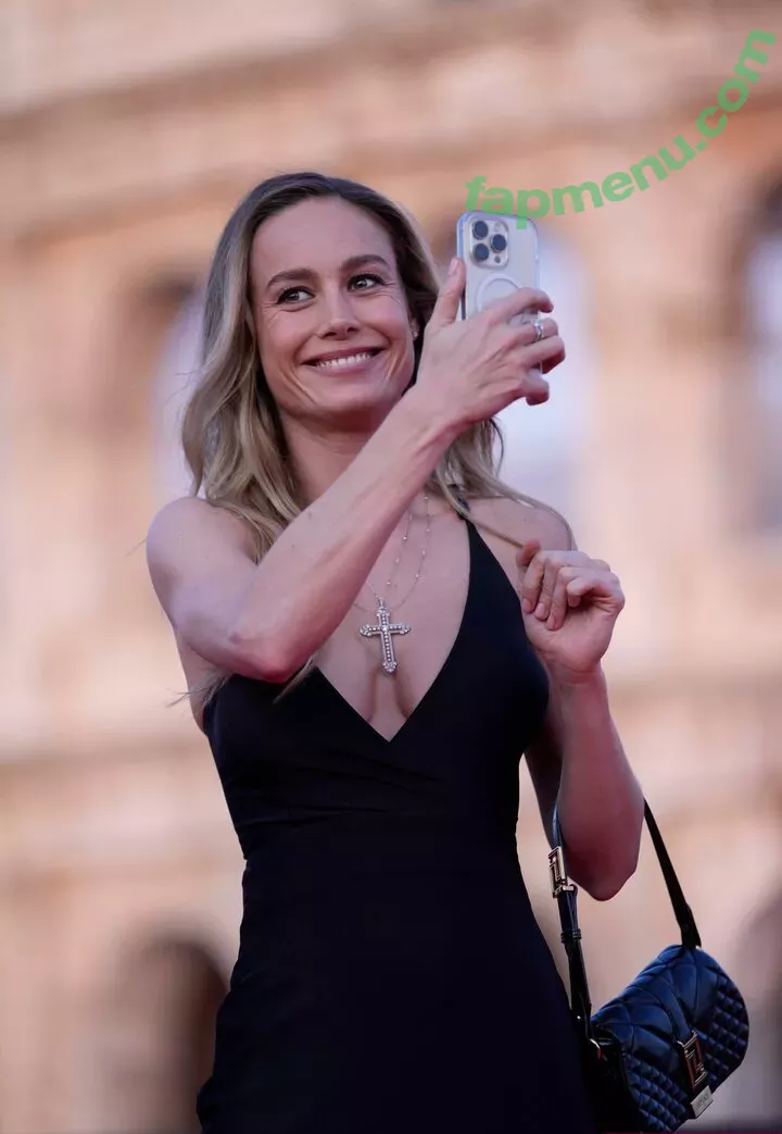 Brie Larson nude photo #0134 (brielarson)