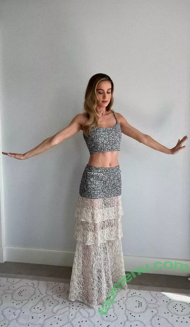 Brie Larson nude photo #0193 (brielarson)