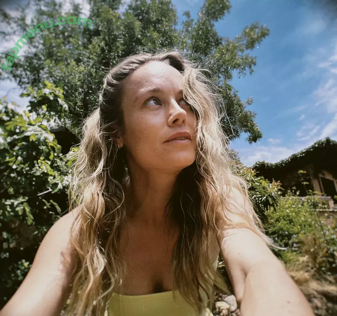 Brie Larson nude photo #0295 (brielarson)