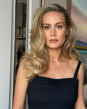 Brie Larson / brielarson nude photo #1372