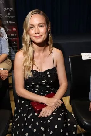 Brie Larson / brielarson nude photo #1413