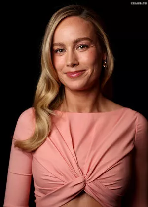 Brie Larson / brielarson nude photo #1463