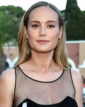 Brie Larson / brielarson nude photo #1483