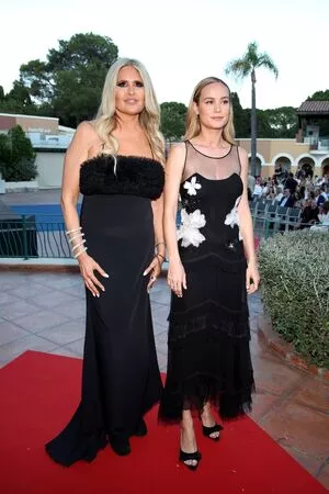 Brie Larson / brielarson nude photo #1488